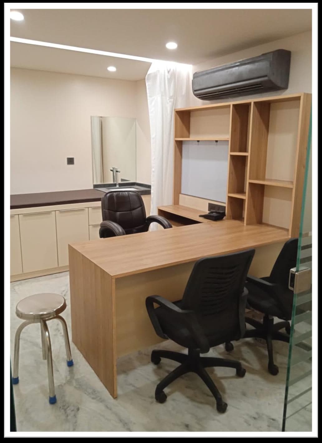 Residential joinery and kitchen with modular units manufactured in-house