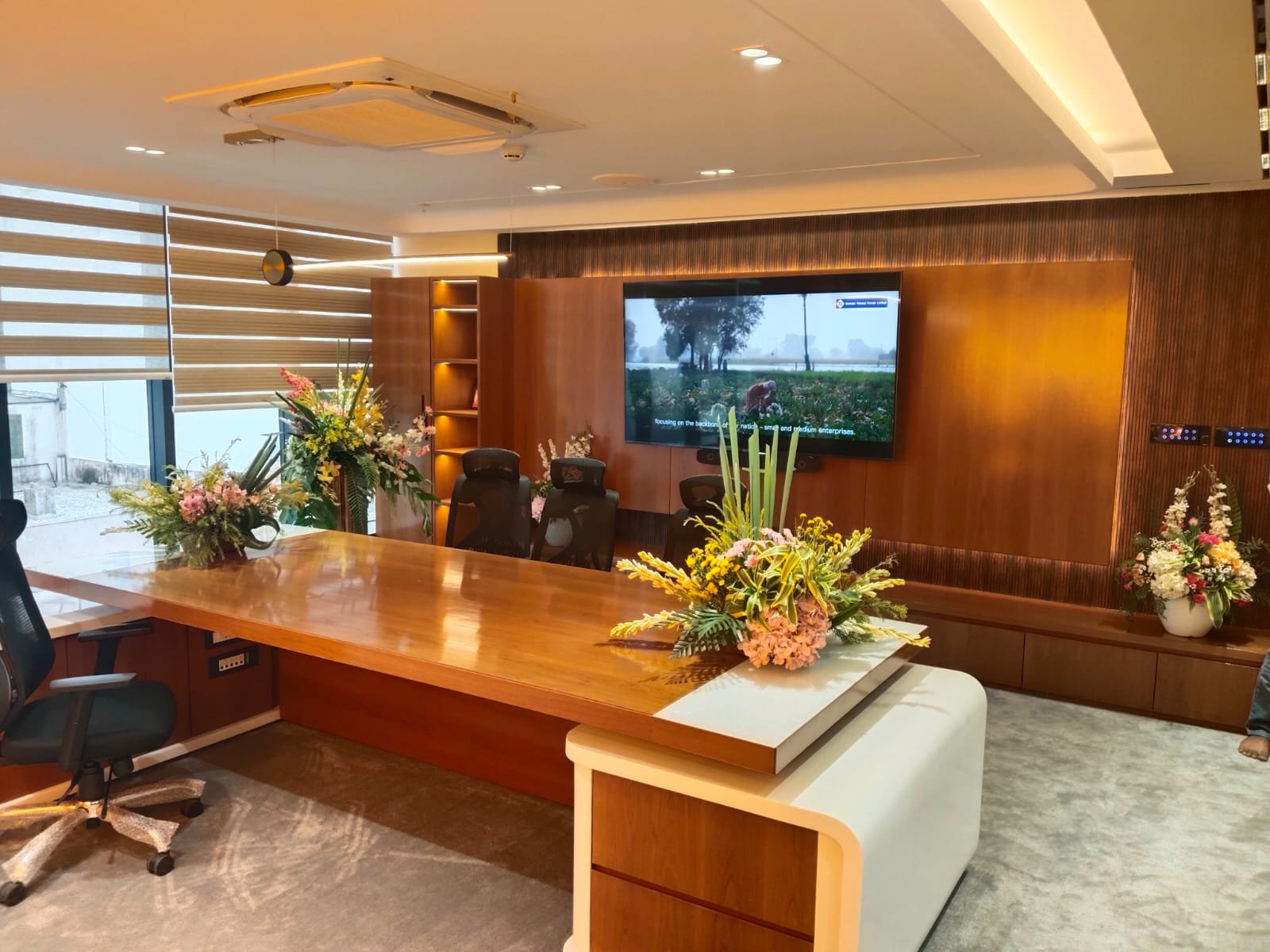 Image gallery marquee